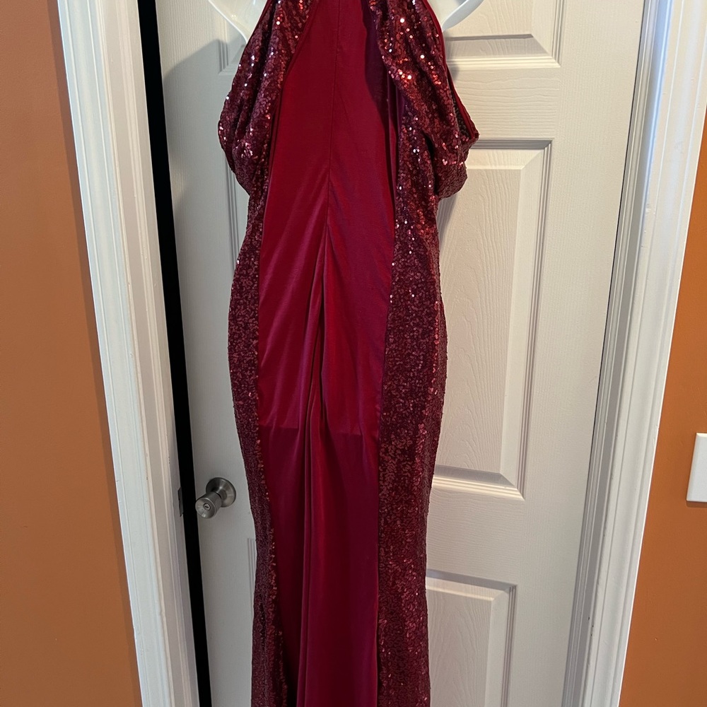 New without tags formal red dress size Large - Picture 3 of 3